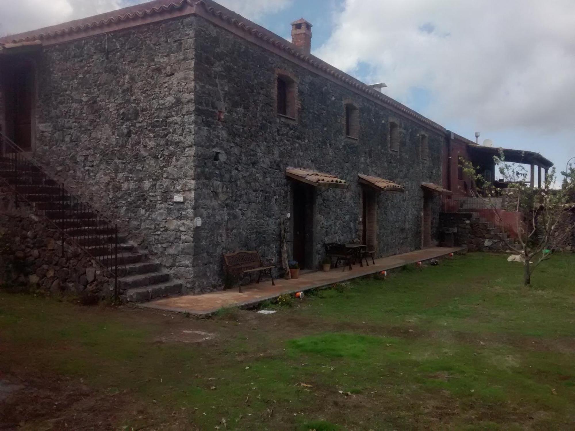 Agriturismo La Caraffara Sull' Etna Puntalazzo Exteriör bild
