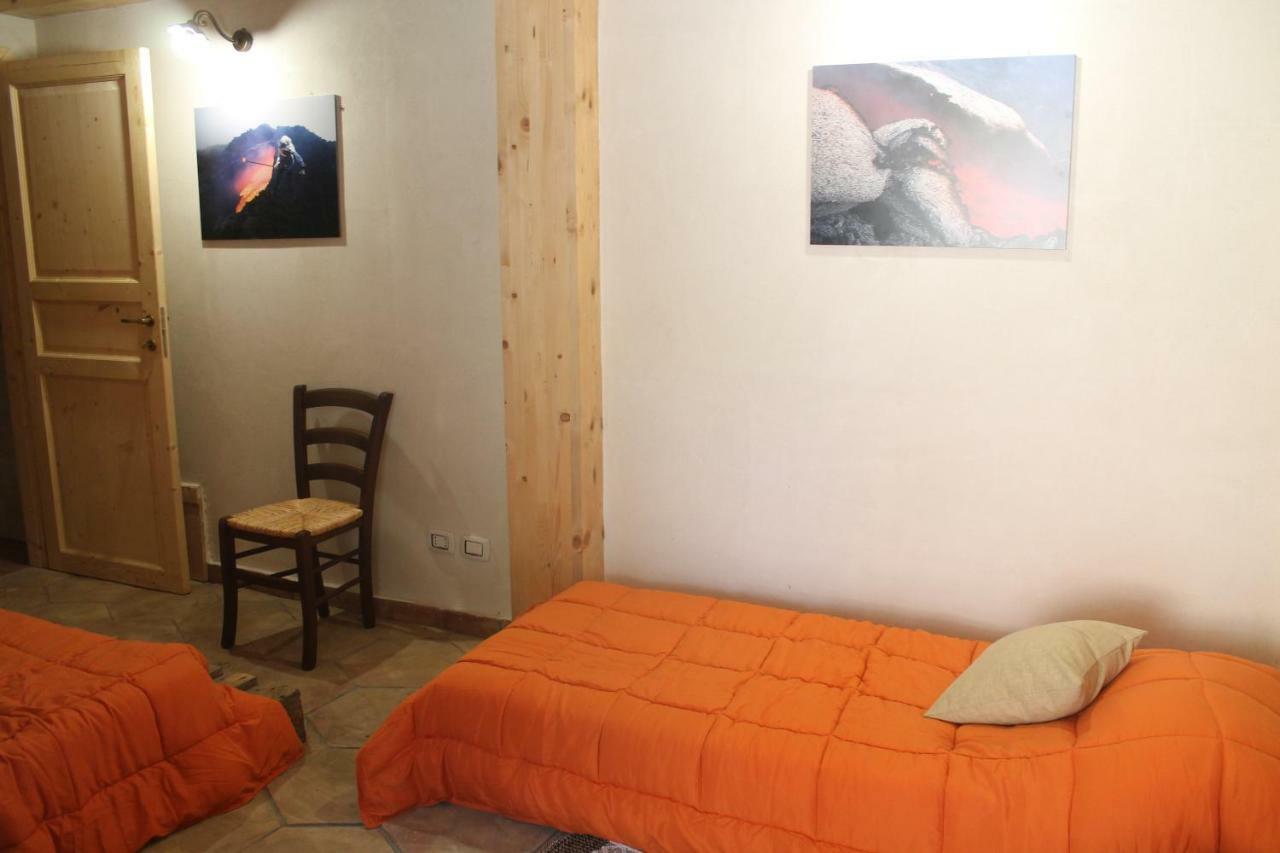 Agriturismo La Caraffara Sull' Etna Puntalazzo Exteriör bild